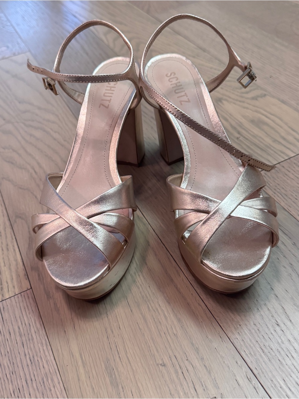Schutz Light Gold Strappy Platform Sandals. Size 8.5